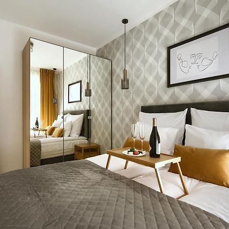 Zentrum II Apartament Parking By Impero พอซนาน ภายนอก รูปภาพ