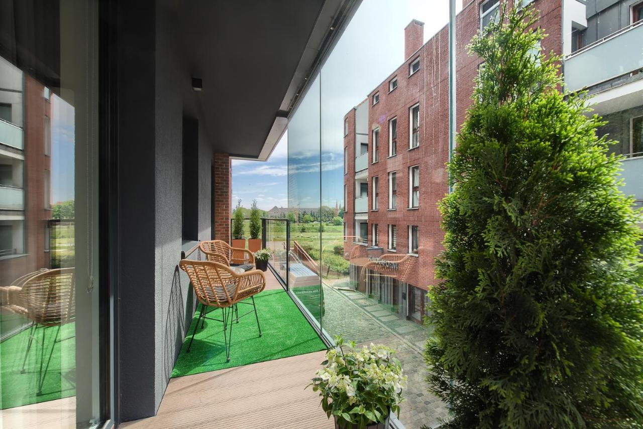 Zentrum II Apartament Parking By Impero พอซนาน ภายนอก รูปภาพ
