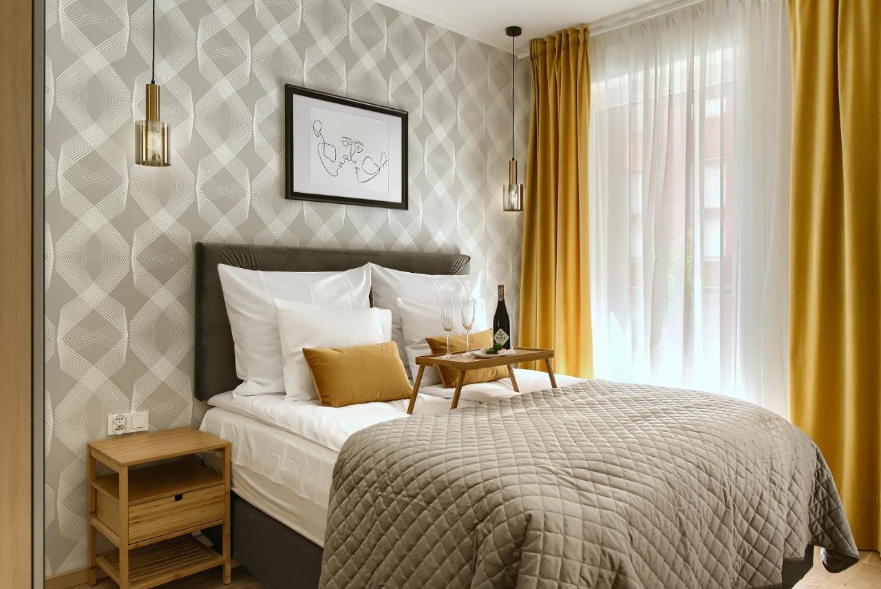 Zentrum II Apartament Parking By Impero พอซนาน ภายนอก รูปภาพ